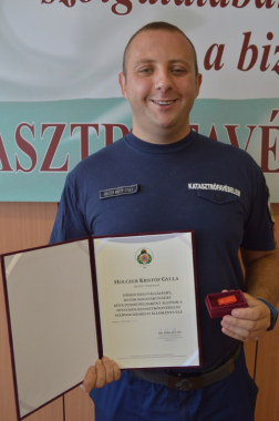 Főigazgatói elismerés hősies helytállásért